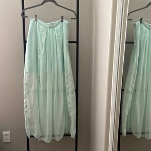Mint maxi skirt with slits very comfy
